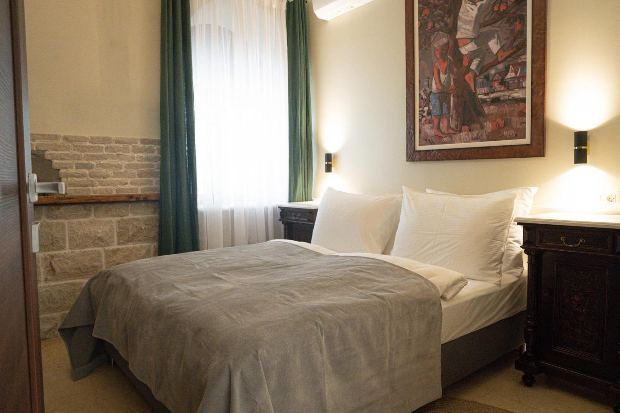 Eco Hotel Carrubba Donja Lastva Habitación foto